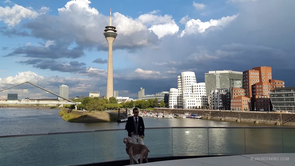 سفرنامه دوسلدورف: آلمان در رِ مینور سفرنامه دوسلدورف: آلمان در رِ مینور