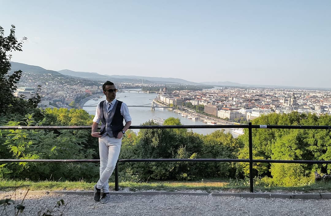 جهان برای همۀ ما یکیست جهان برای همۀ ما یکیست