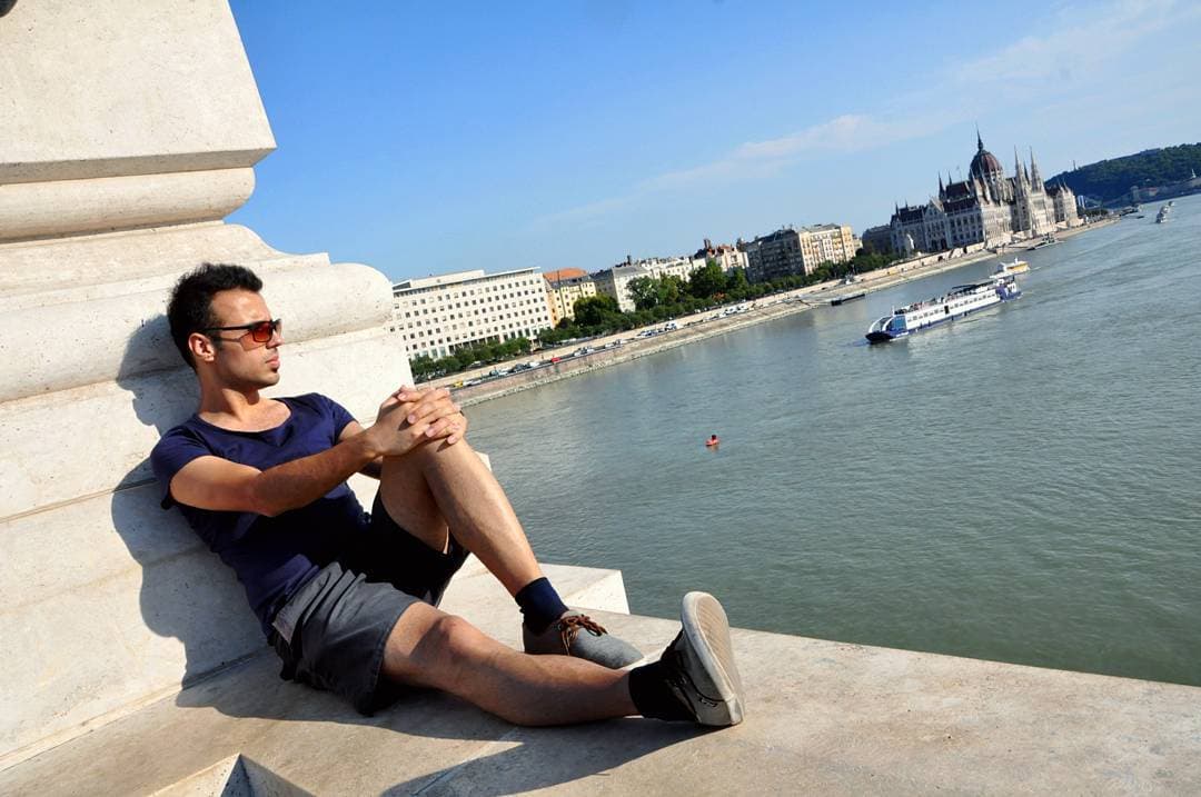 چیزی غیرممکن نیست چیزی غیرممکن نیست