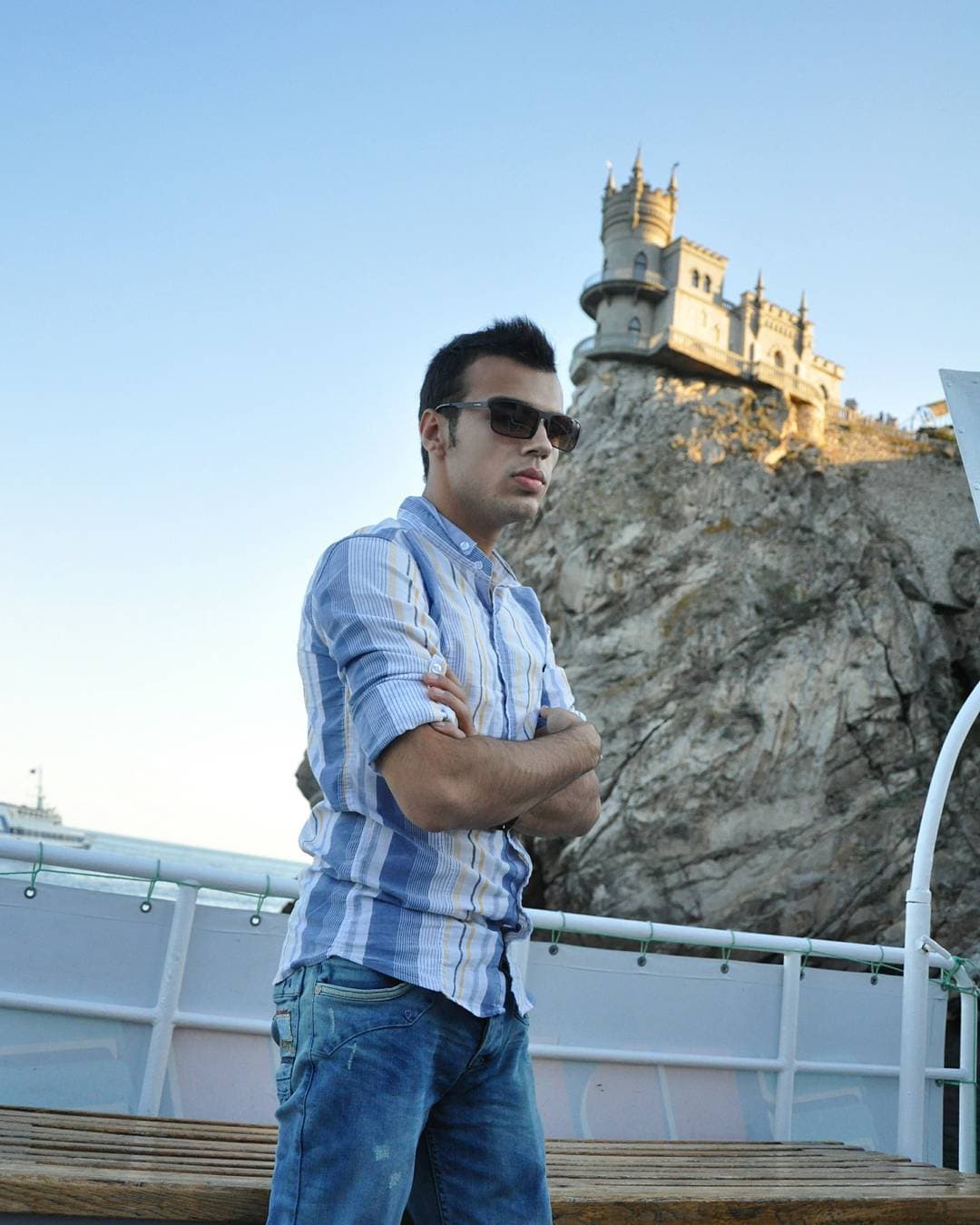 آشیانه پرستو، قلعه ای برفراز صخره ها آشیانه پرستو، قلعه ای برفراز صخره ها