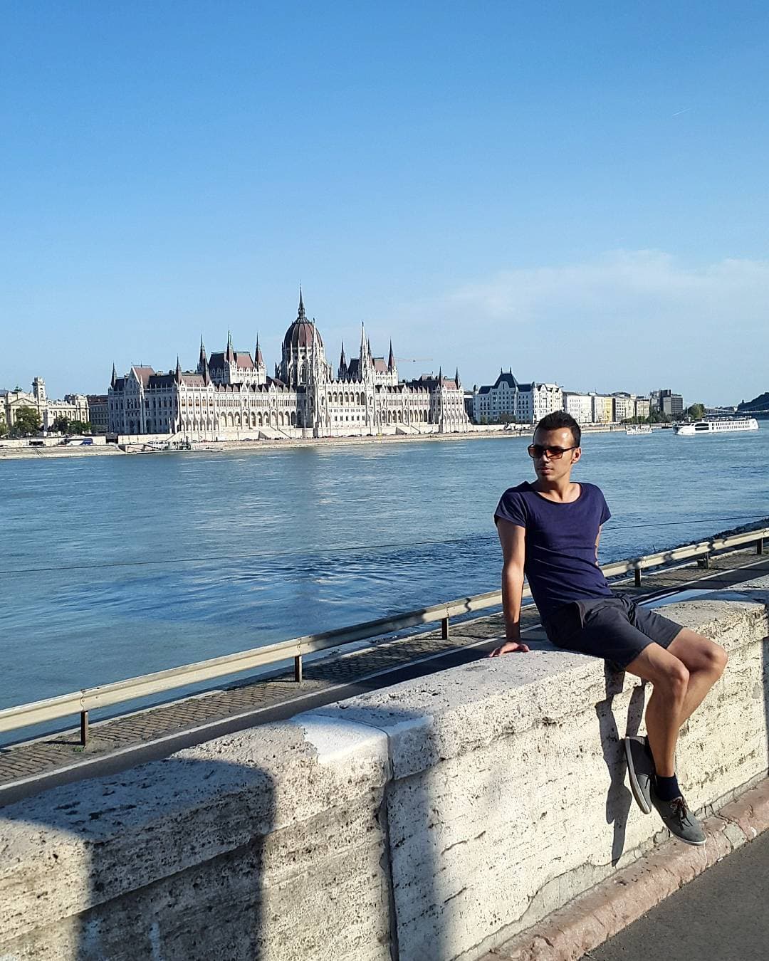 حسی که از بوداپست منتقل میشه حسی که از بوداپست منتقل میشه