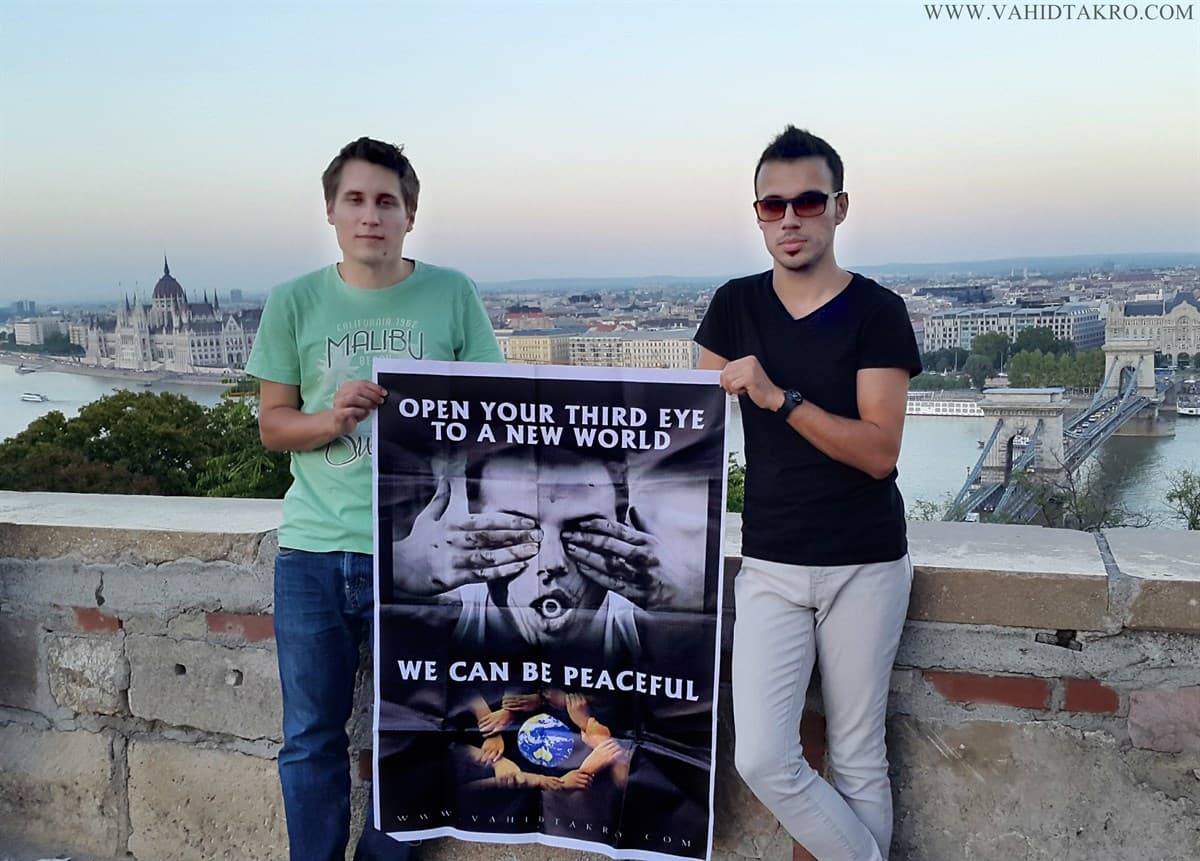 ایران: سرزمین عجایب در پشت کلیشه ها ایران: سرزمین عجایب در پشت کلیشه ها