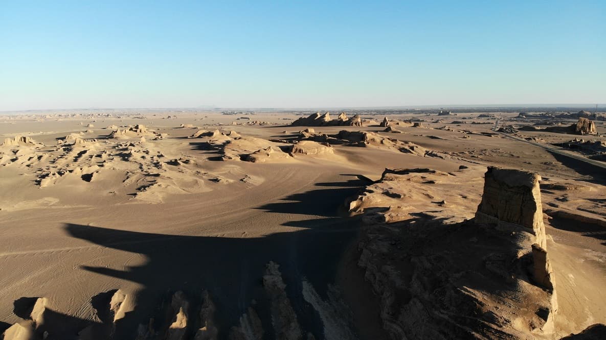 در جستوجوی انسانیت در جستوجوی انسانیت