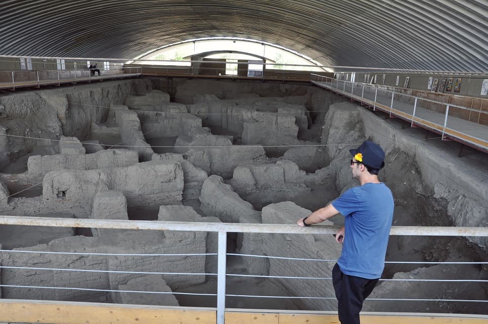 سفرنامه همدان، هگمتانه یا اکباتان سفرنامه همدان، هگمتانه یا اکباتان